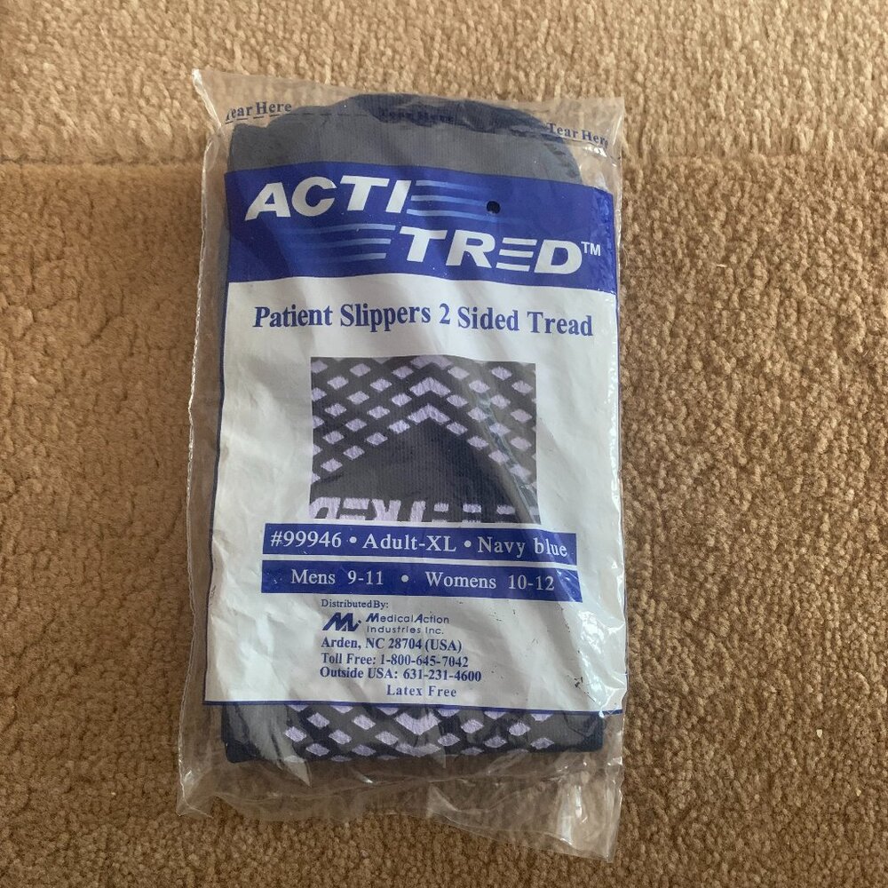 BRAND NEW: ActiTred 2-Sided Tread Navy Blue Socks (XL)